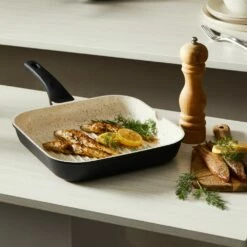 Baccarat Ceramix Grill Pan 28cm -Gourmet Sales Shop 1030042 bc ceramix grillpan 28cm 01 1000x1000