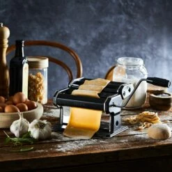 Baccarat Gourmet 180mm Pasta Machine Black -Gourmet Sales Shop 1038537 bcblkpastamaker 1 1000x1000