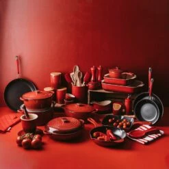 Baccarat Le Connoisseur Round 29cm/6.3L Cast Iron French Oven With Lid Red -Gourmet Sales Shop house lecon photoshoot4 24