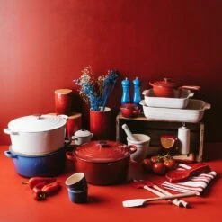 Baccarat Le Connoisseur Round 29cm/6.3L Cast Iron French Oven With Lid Red -Gourmet Sales Shop house lecon photoshoot4 25