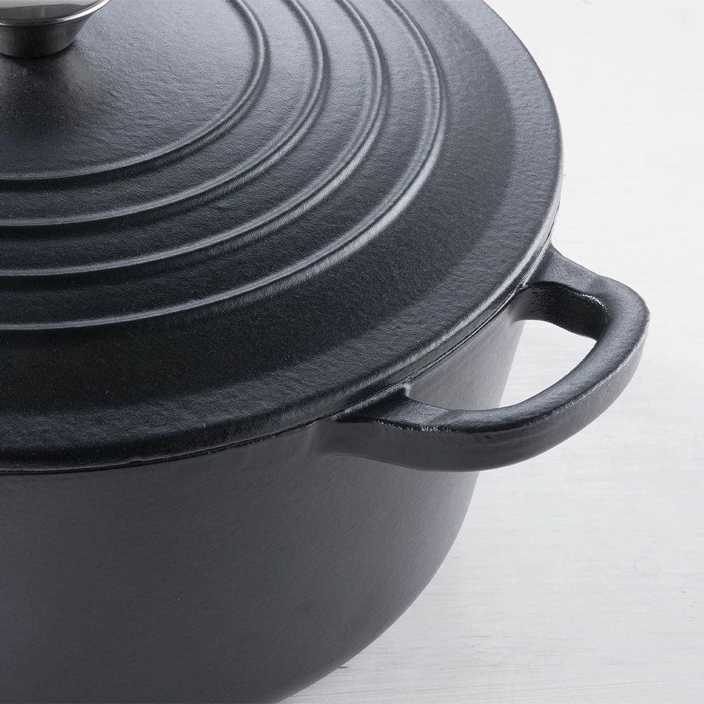 Baccarat Le Connoisseur 29cm Cast Iron Round French Oven With Lid Black 6.3L 8 Baccarat Le Connoisseur 29cm Cast Iron Round French Oven With Lid Black 6.3L - Image 6