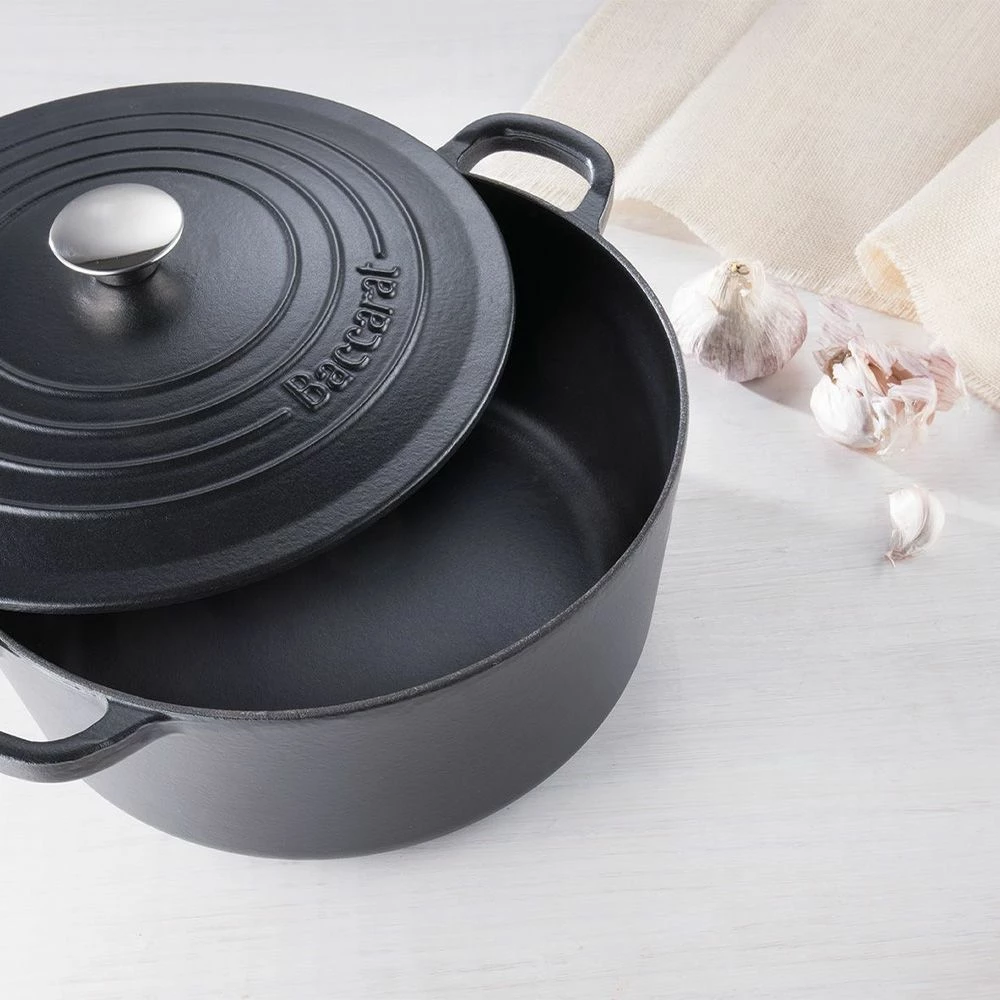 Baccarat Le Connoisseur 29cm Cast Iron Round French Oven With Lid Black 6.3L 7 Baccarat Le Connoisseur 29cm Cast Iron Round French Oven With Lid Black 6.3L - Image 5