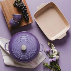 Baccarat Le Connoisseur Cast Iron Round French Oven 29cm 6.3L Purple -Gourmet Sales Shop pcp 1036147 4 1
