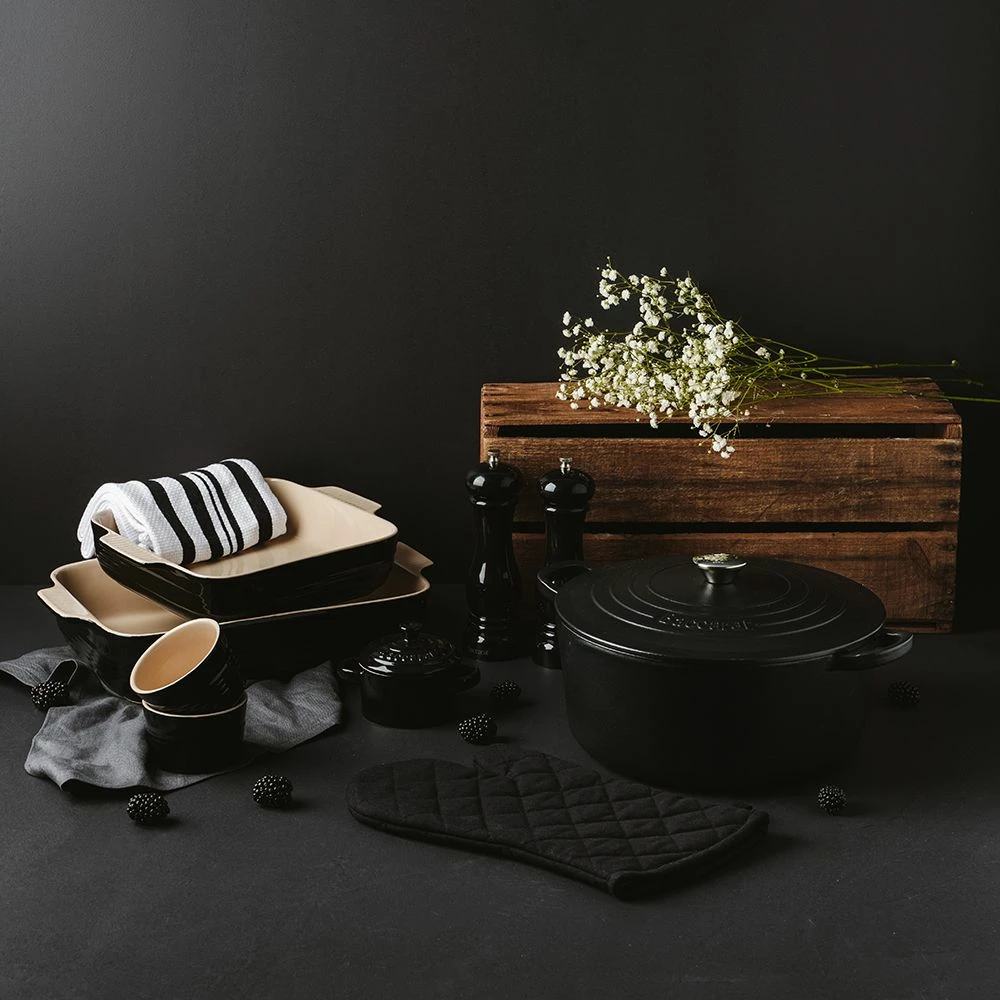 Baccarat Le Connoisseur Oven Glove Black 4 Baccarat Le Connoisseur Oven Glove Black - Image 2